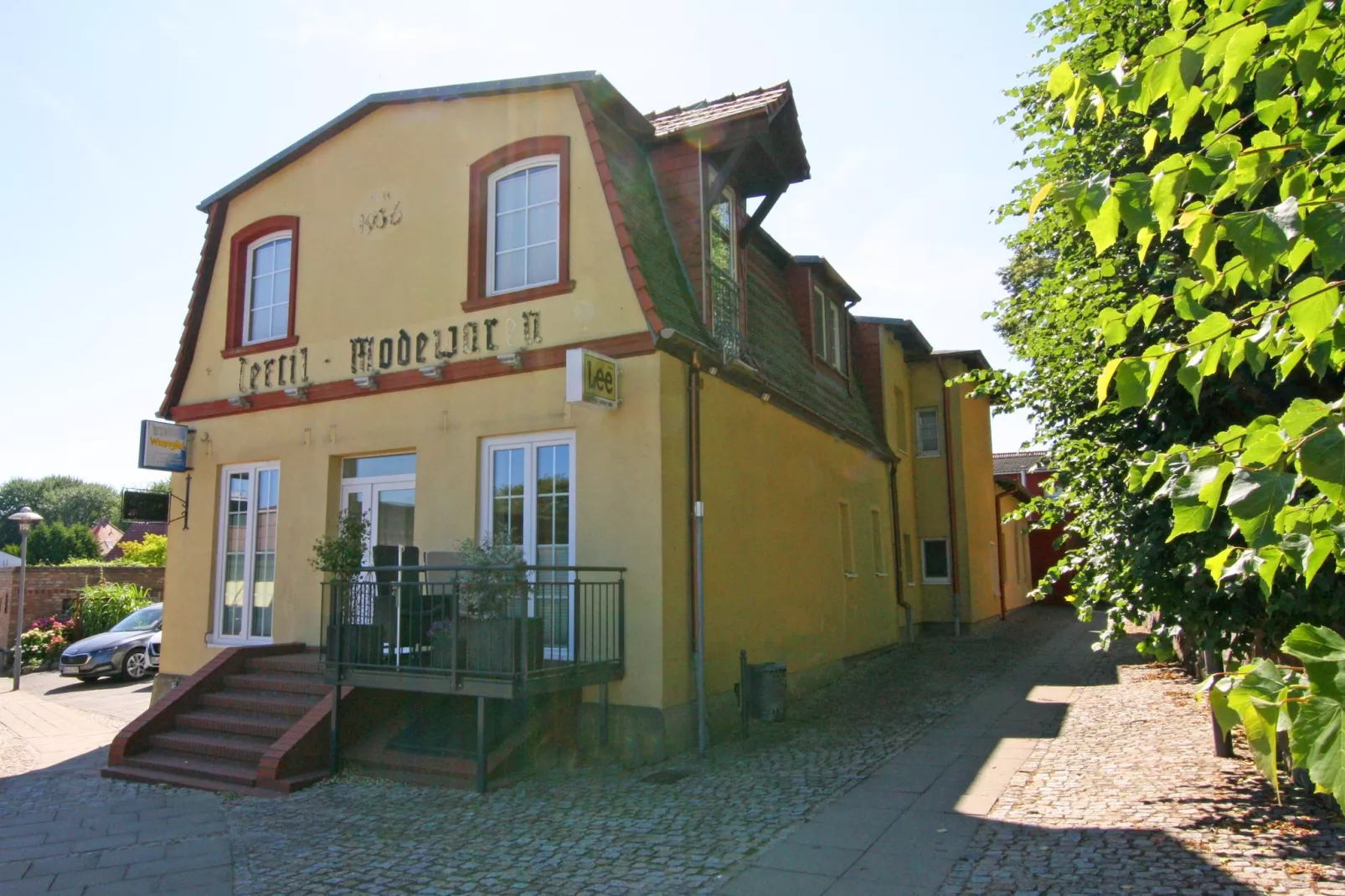 Appartement 2 P-Buitenkant zomer