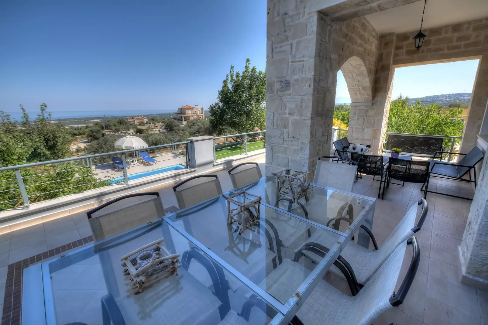Arios Lux Villa-Terrasbalkon