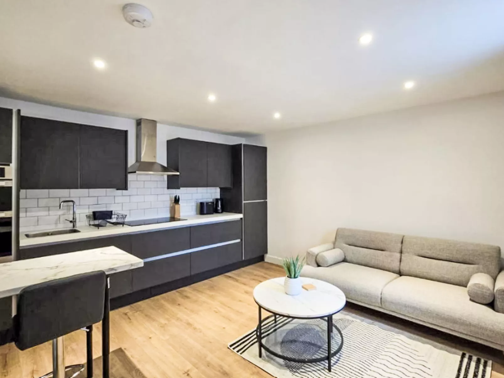 Fishertown Apartment-Binnen