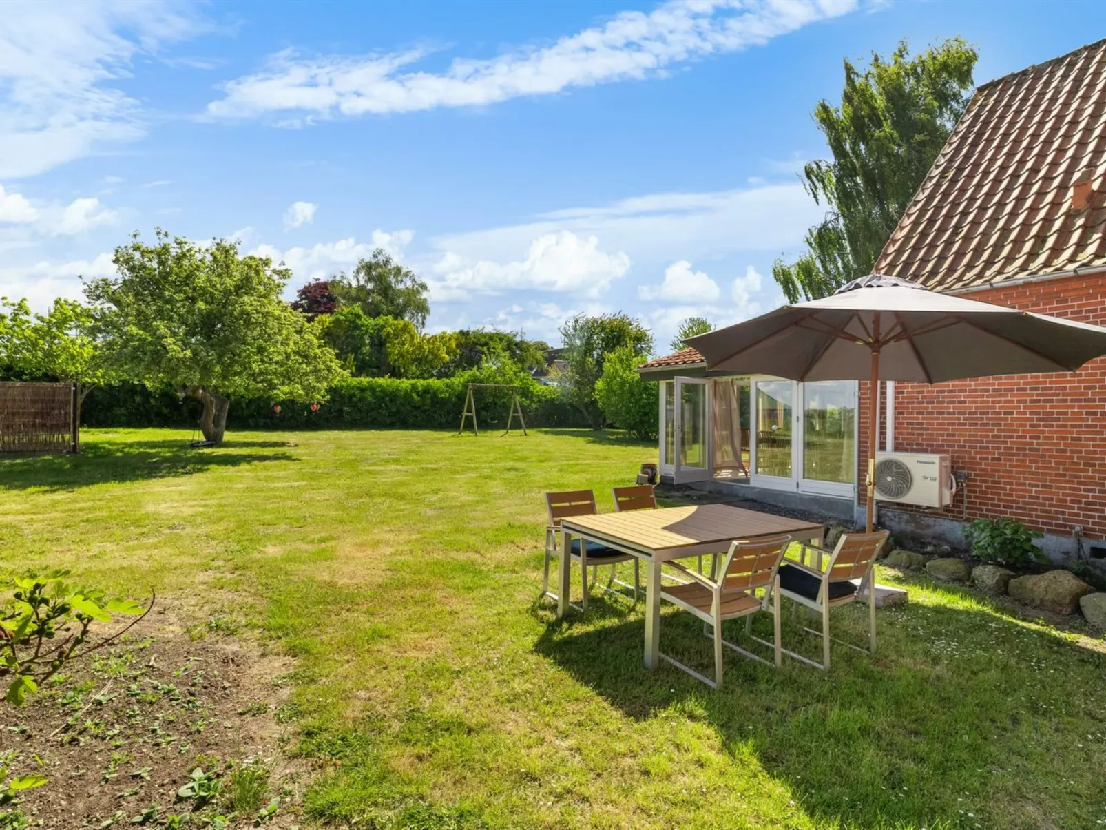 "Alisa" - 2.5km from the sea-Buiten