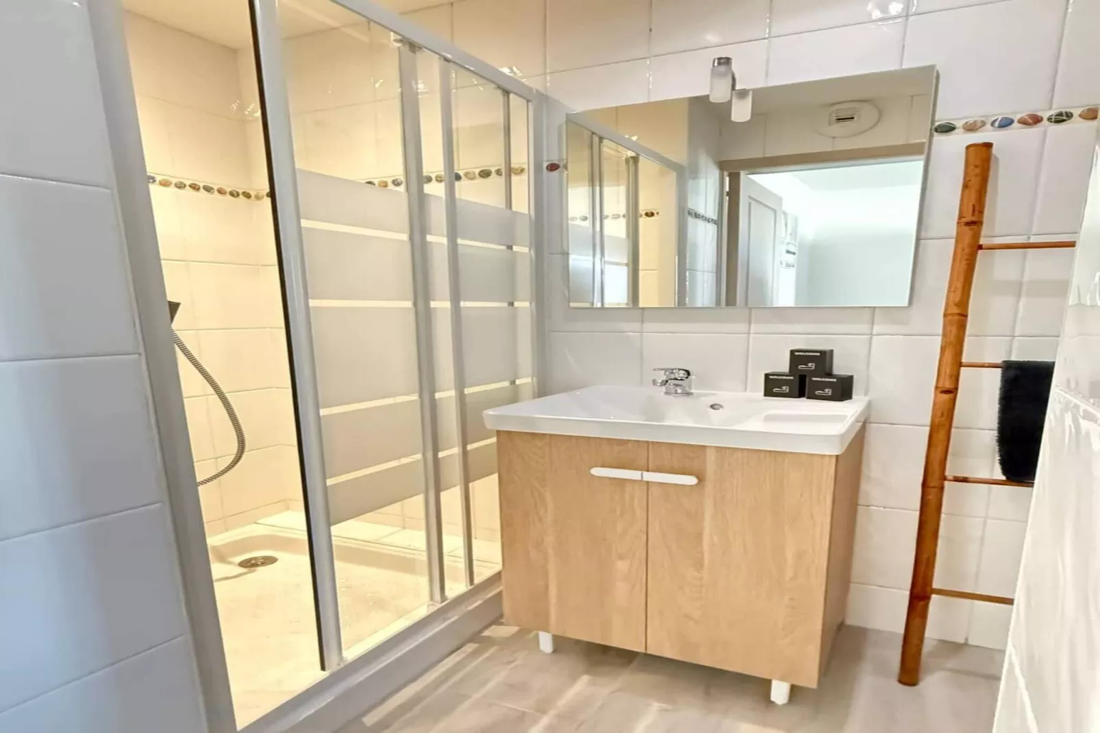 55 - Appartement en-Badkamer