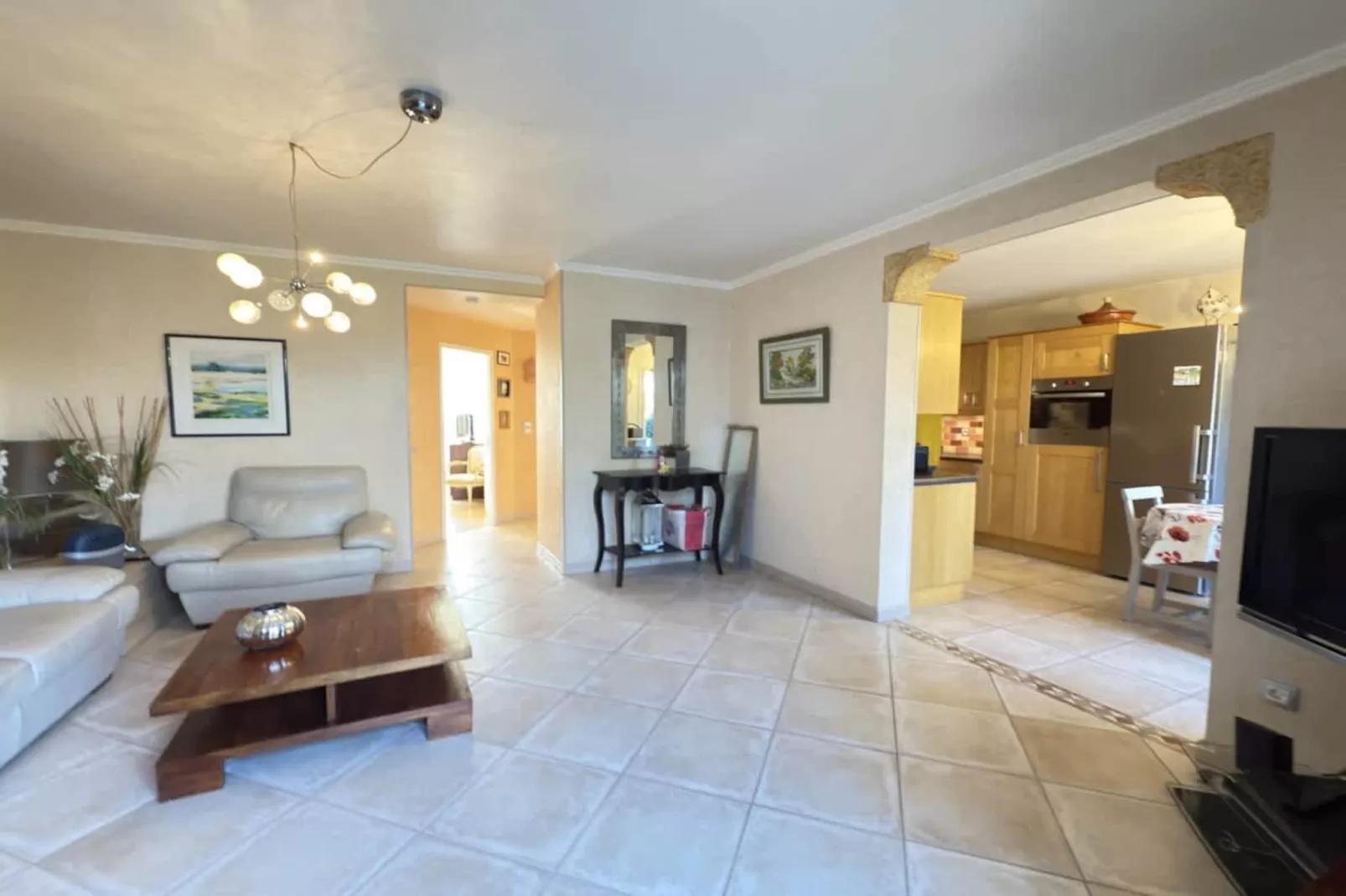 63 - Appartement ave-Woonkamer
