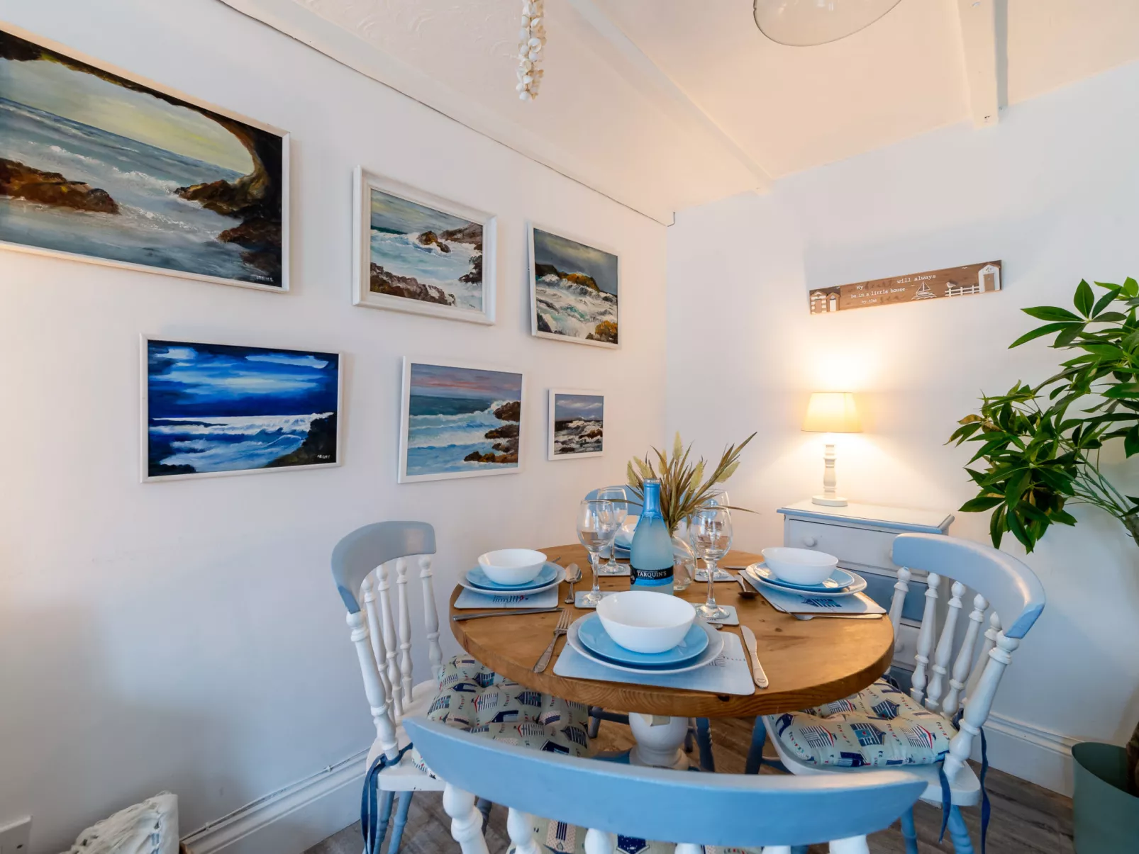 Mermaid Cottage-Binnen