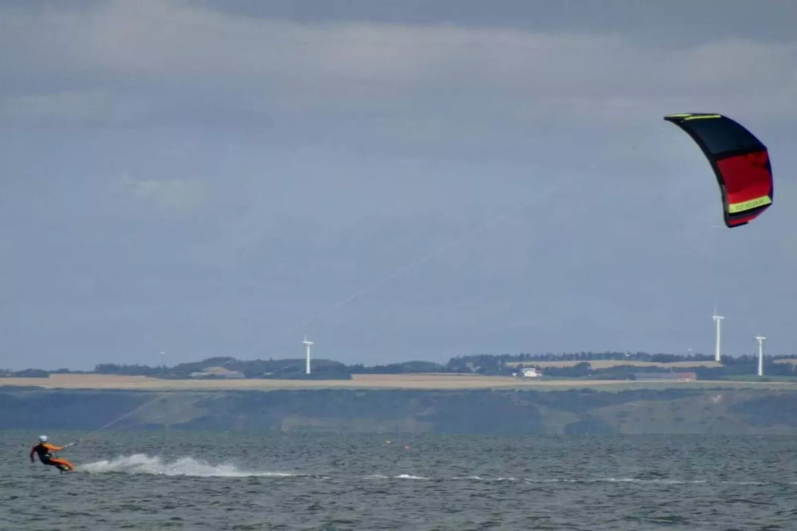 Gezellige Kusthut Rustplaats-By Traum-Waterzicht