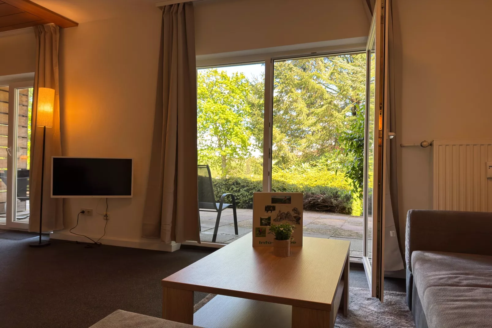 Kombination Bärenhütte  Hirschblick 10 Erw 2 Kinder-Woonkamer