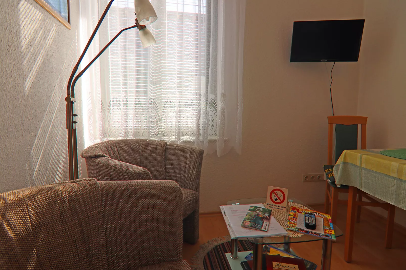 Sonnenterrasse Im EG Goethestr 10-Woonkamer