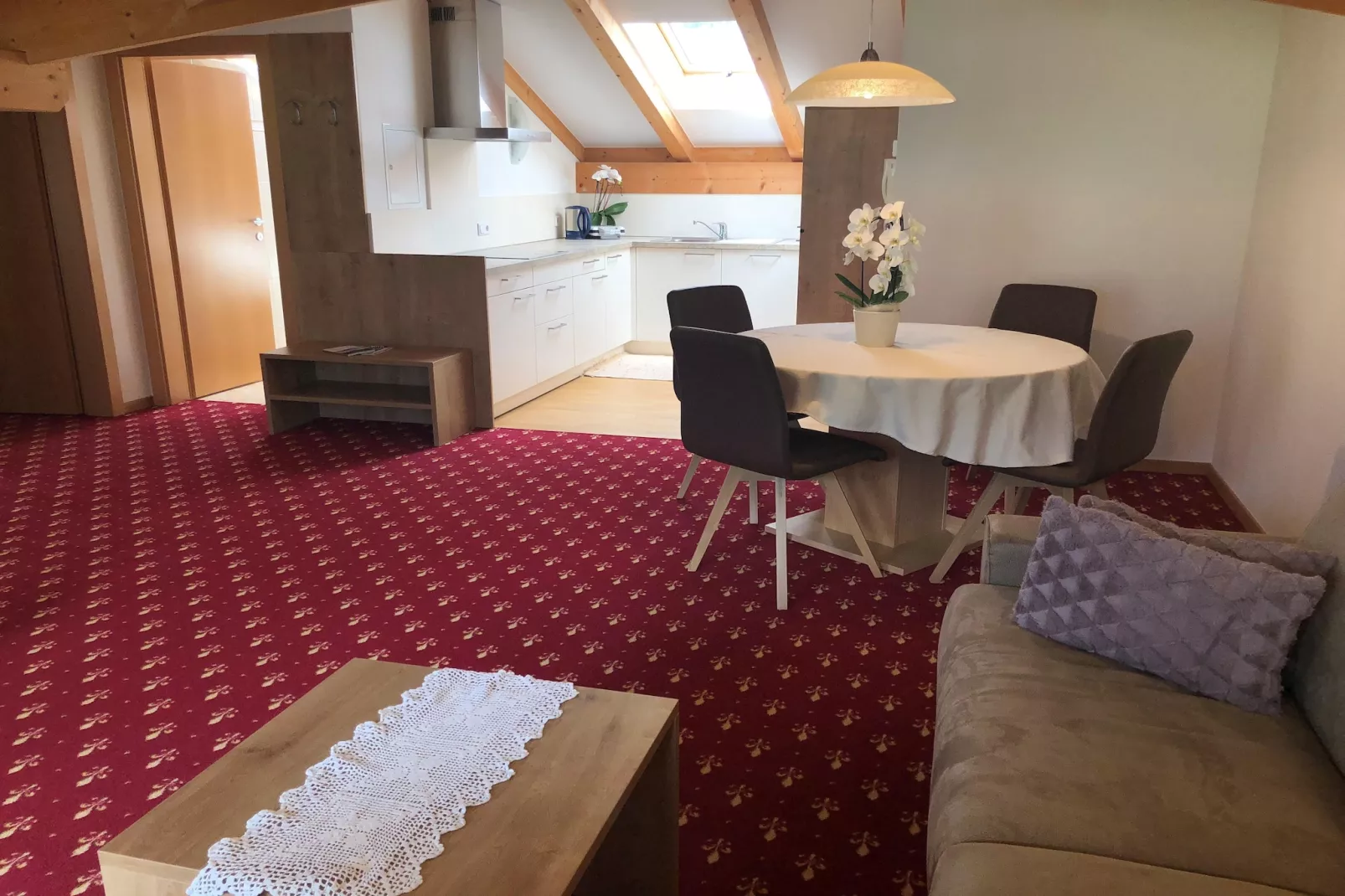 Residence Lahnhof - Dachwohnung-Eetkamer