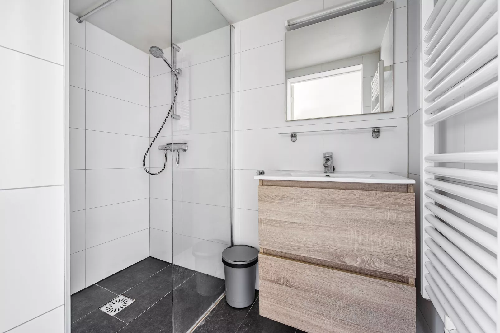 Bungalowpark Schin op Geul 6-Badkamer