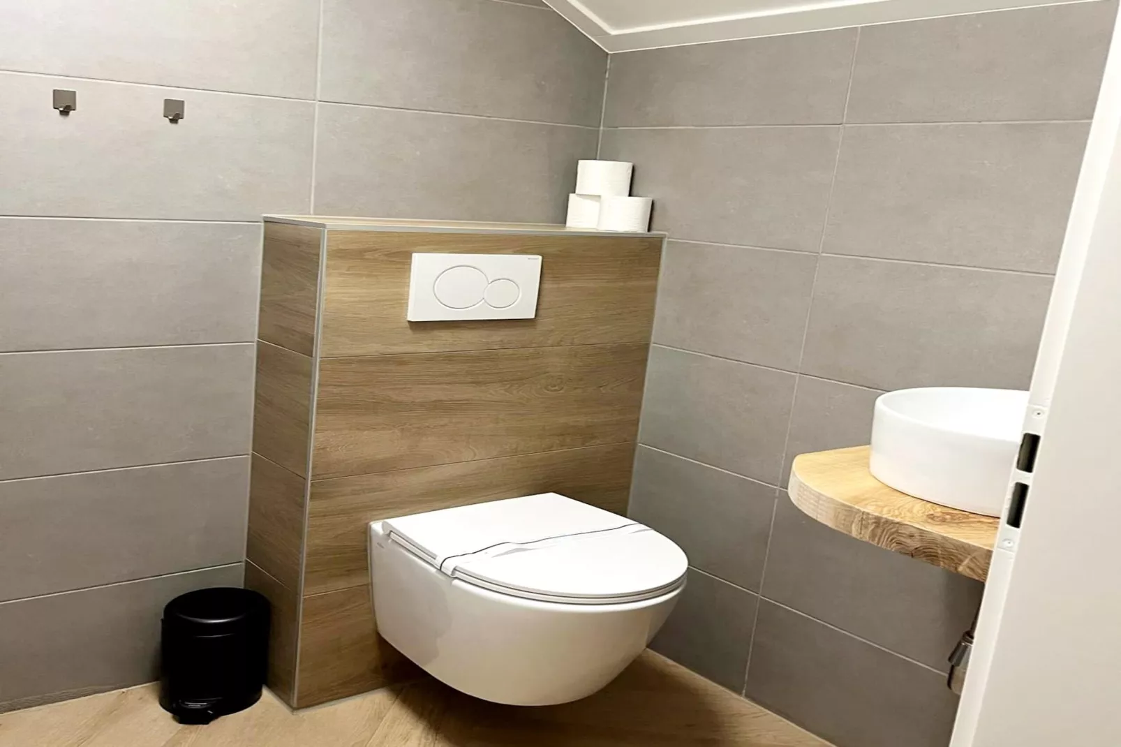 Valleyview Cottages - NR13-Badkamer