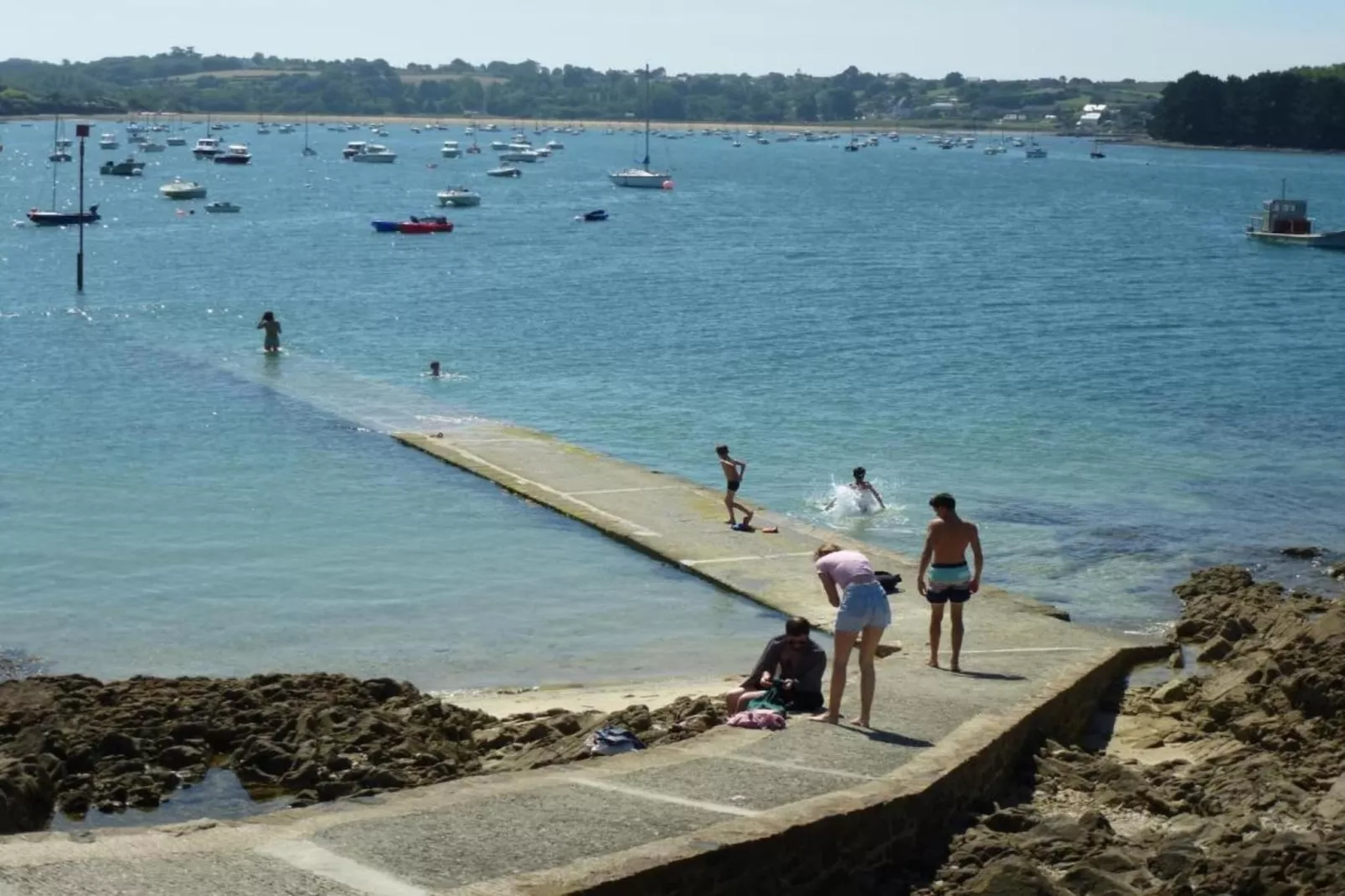 Résidence Domaine des Roches Jaunes 3-Gebieden zomer 1km
