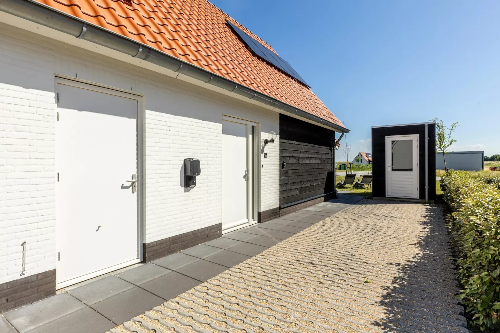 De Pluvier Huis Nr 38-Buitenkant zomer