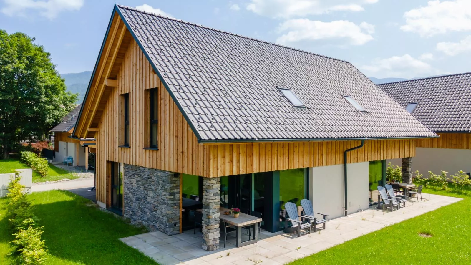 Mountain Chalet Aquarius 5B-Buitenkant zomer