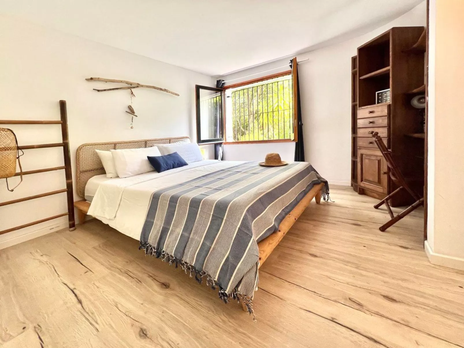 Casa Blue Art-Binnen