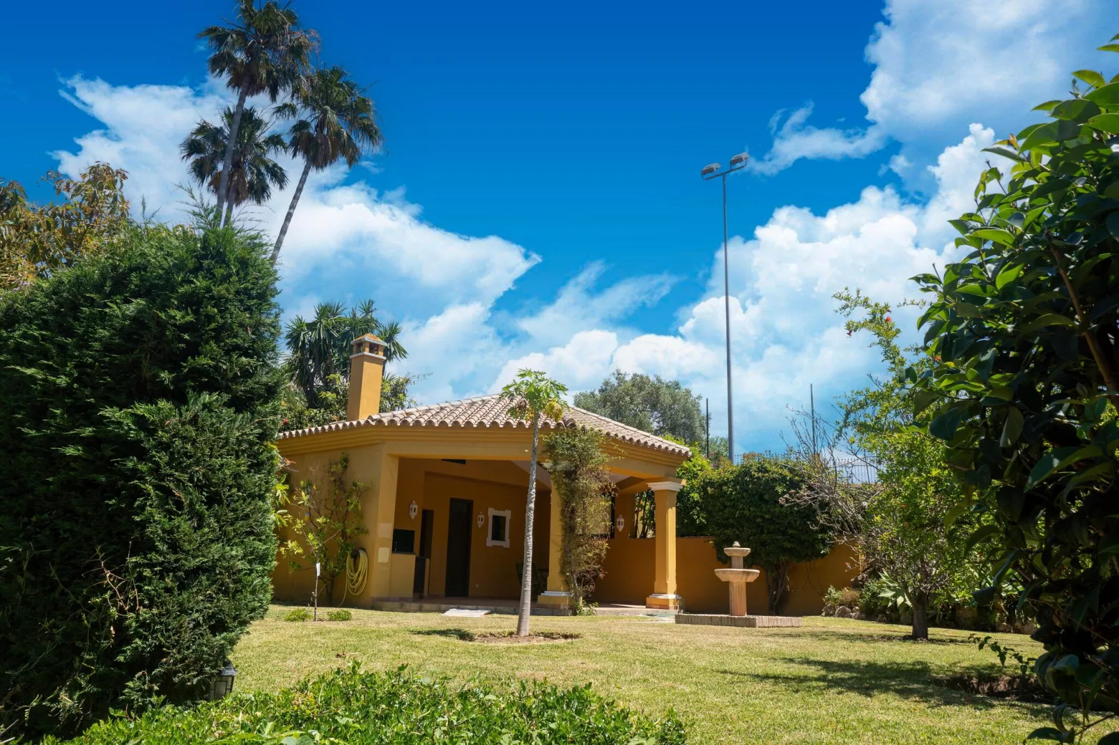 Casa Amarilla-Buitenkant zomer
