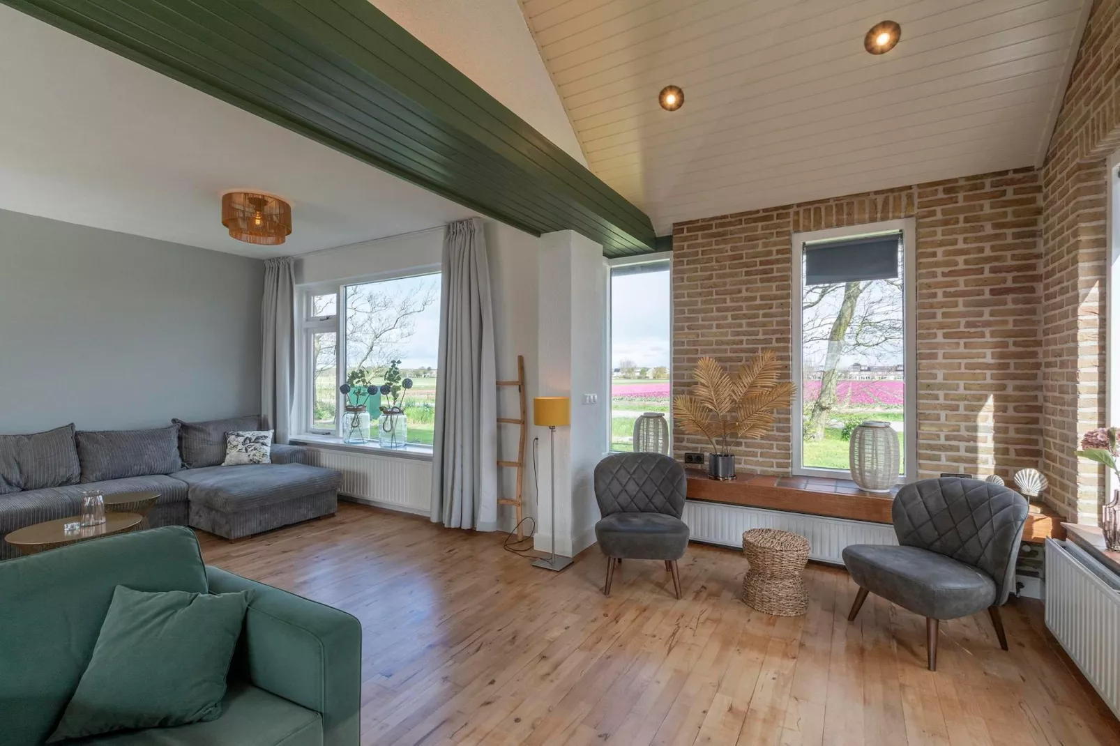 Villa Zuidwester-Woonkamer