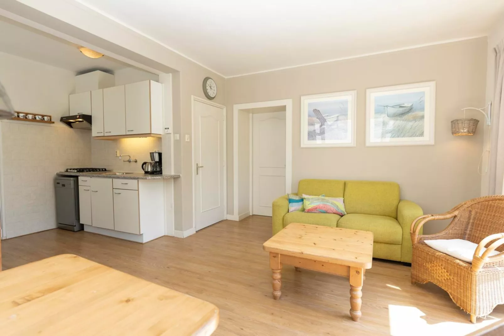 Strandhuys Alikruik-Woonkamer