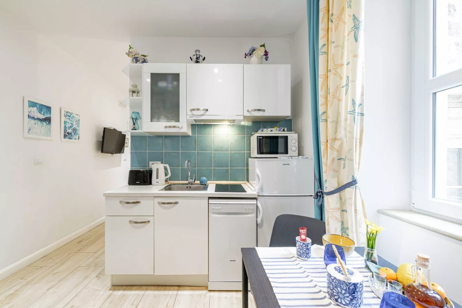 L & L Old Town Apartments - Studio Apartment ( Lacroma)-Keuken