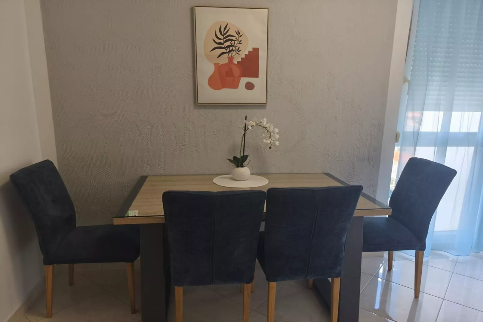 Apartment Alba - Three Bedroom Apartment with Loggia-Eetkamer