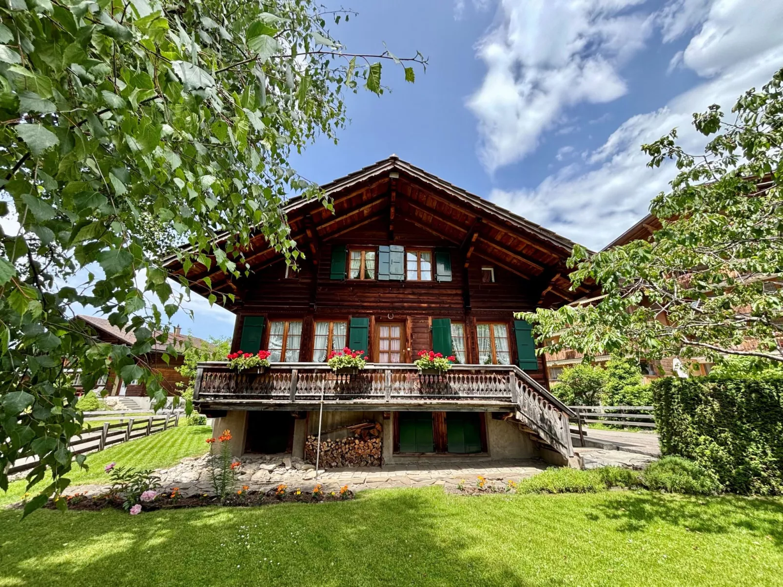 Lena, Chalet-Binnen
