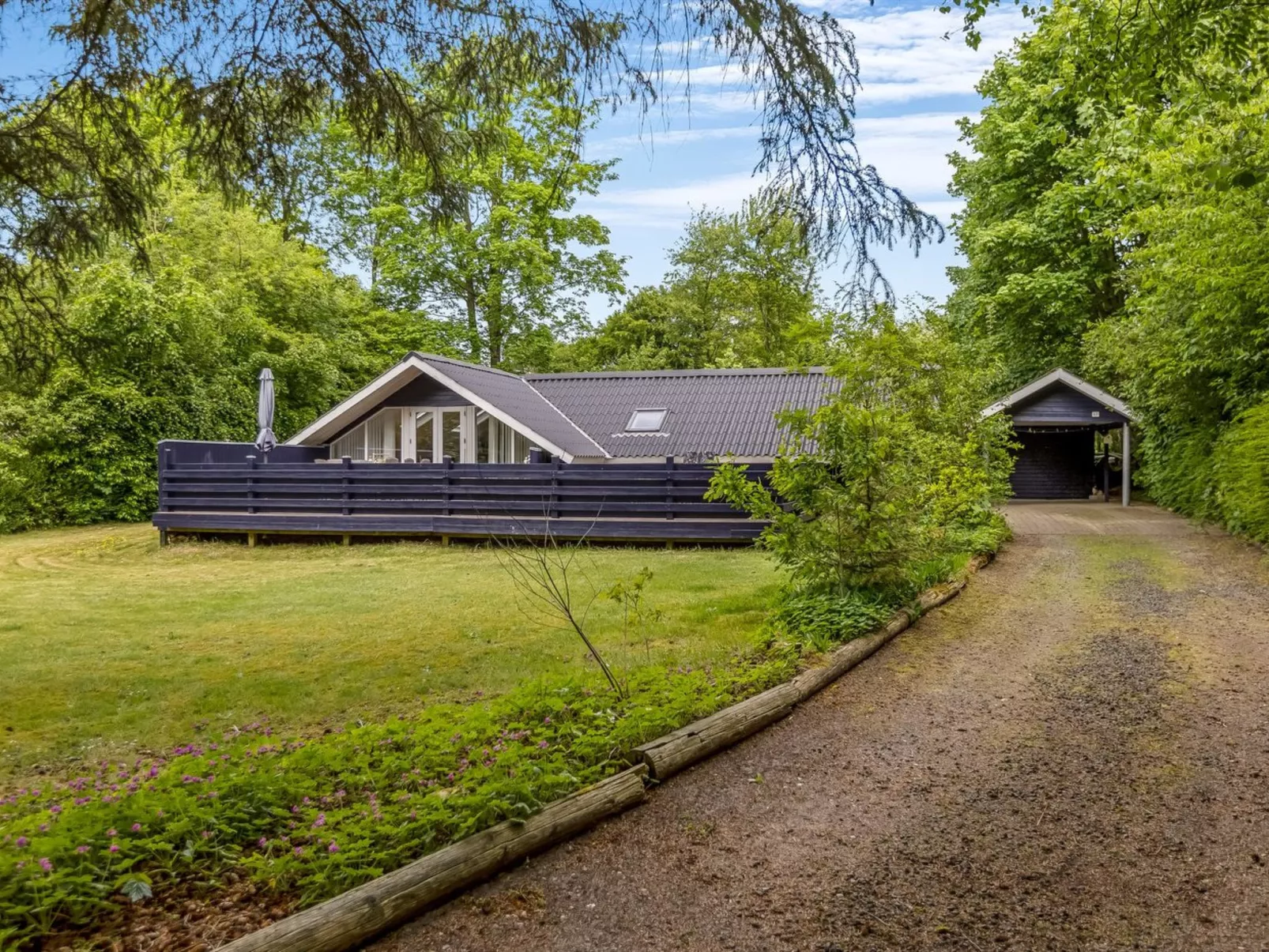 "Mila" - 30km from the sea-Buiten