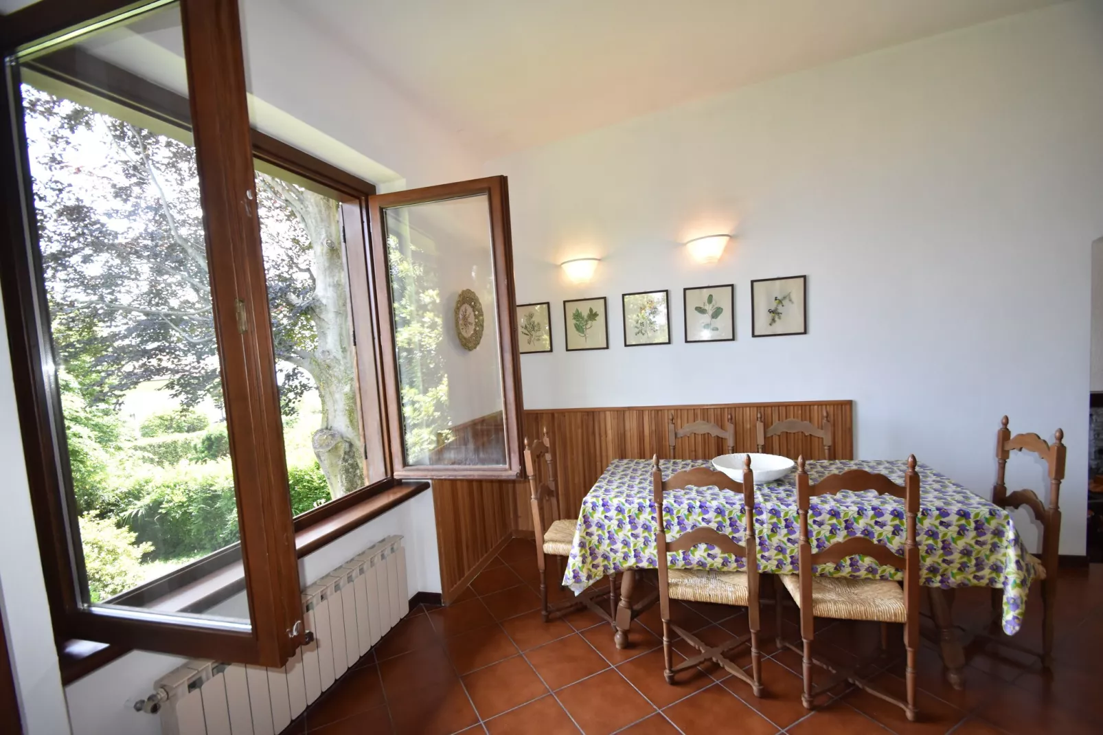 Casa Adele 6-Eetkamer