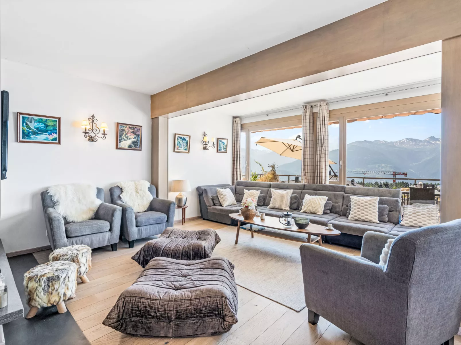 Jeanne D'Arc LOFT Montagne-Binnen