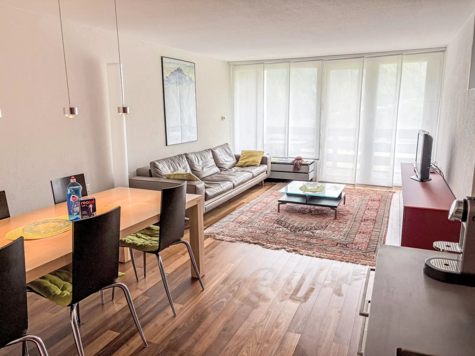 Apt B 096-Binnen