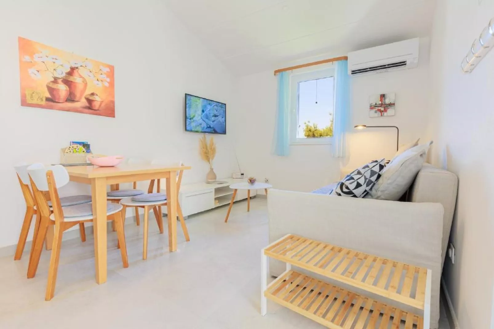 Lumbarda Resort Apartments - Superior One bedroom Apartment  B8-Eetkamer