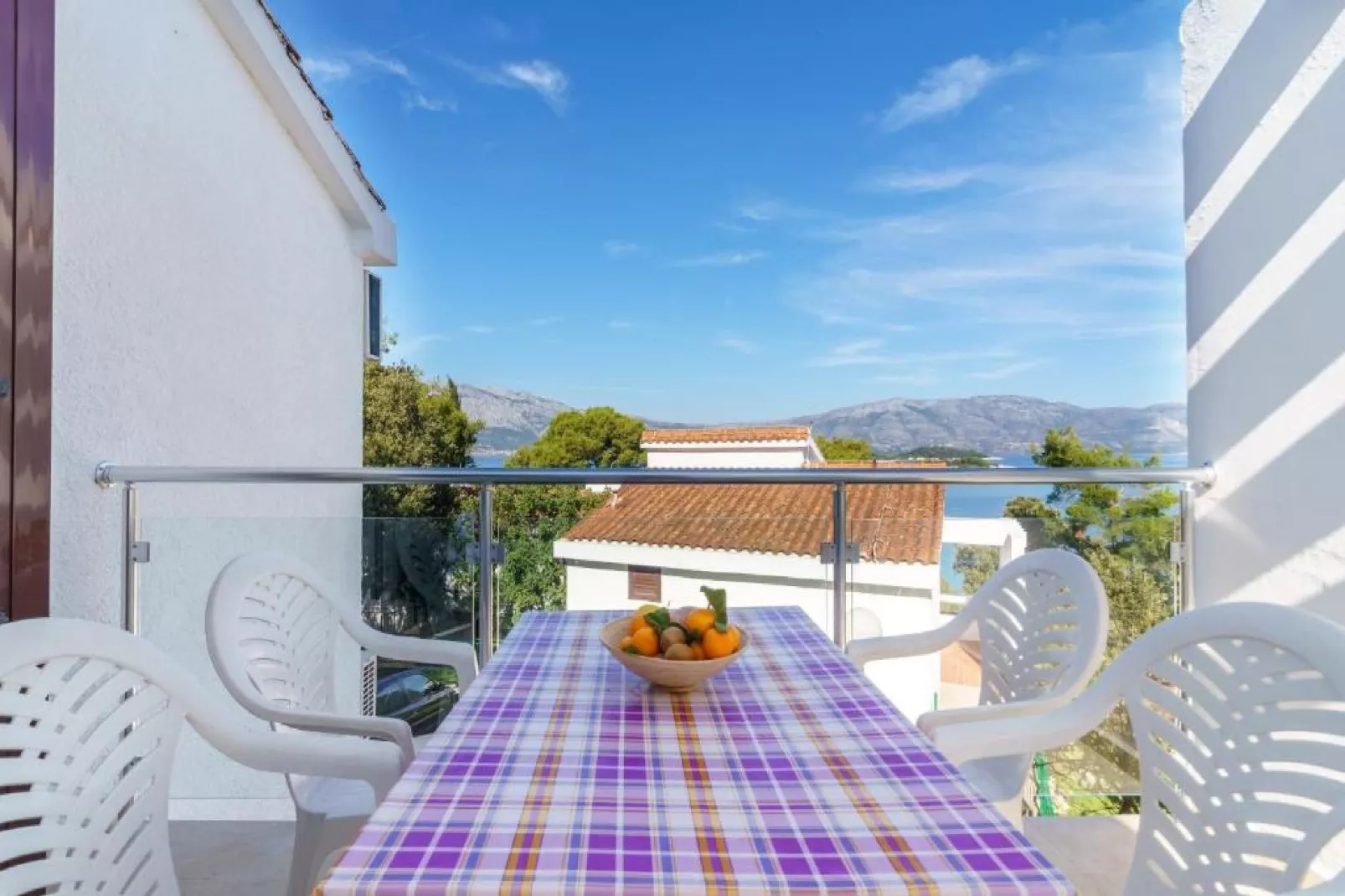 Lumbarda Resort Apartments - Standard One-Bedroom Apartment E7-Terrasbalkon