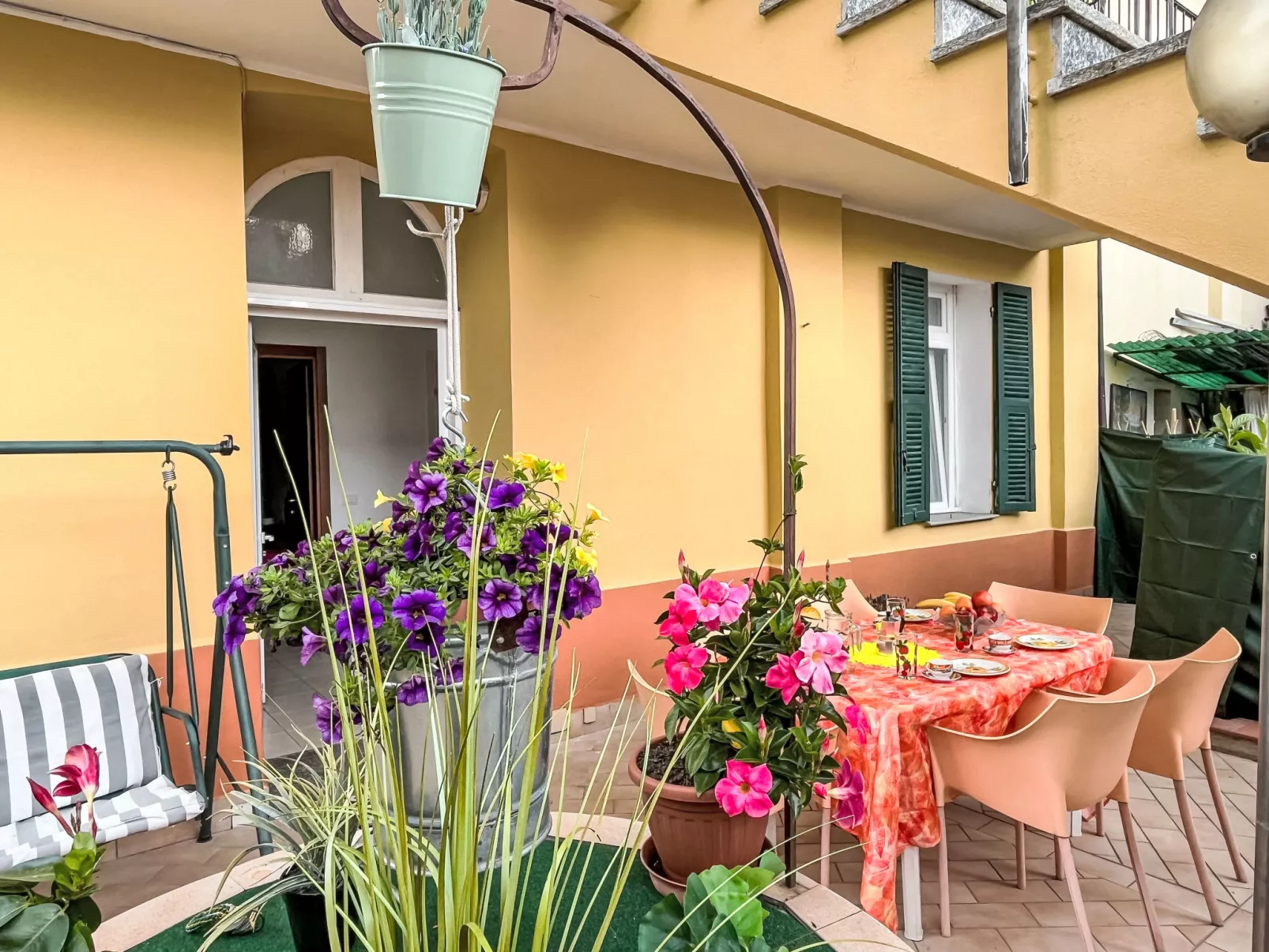 Tra Mare e Collina-Buiten