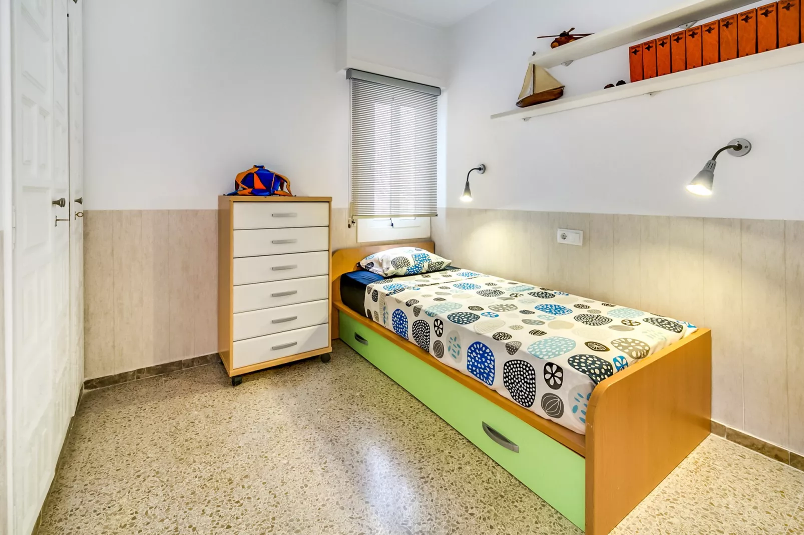 Vivalidays Es Blau -Blanes- Costa Brava-Slaapkamer