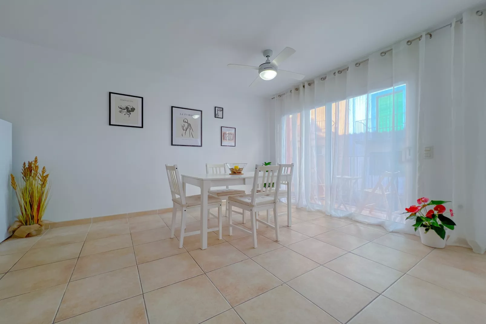Vivalidays Angels - Blanes - Costa Brava-Eetkamer
