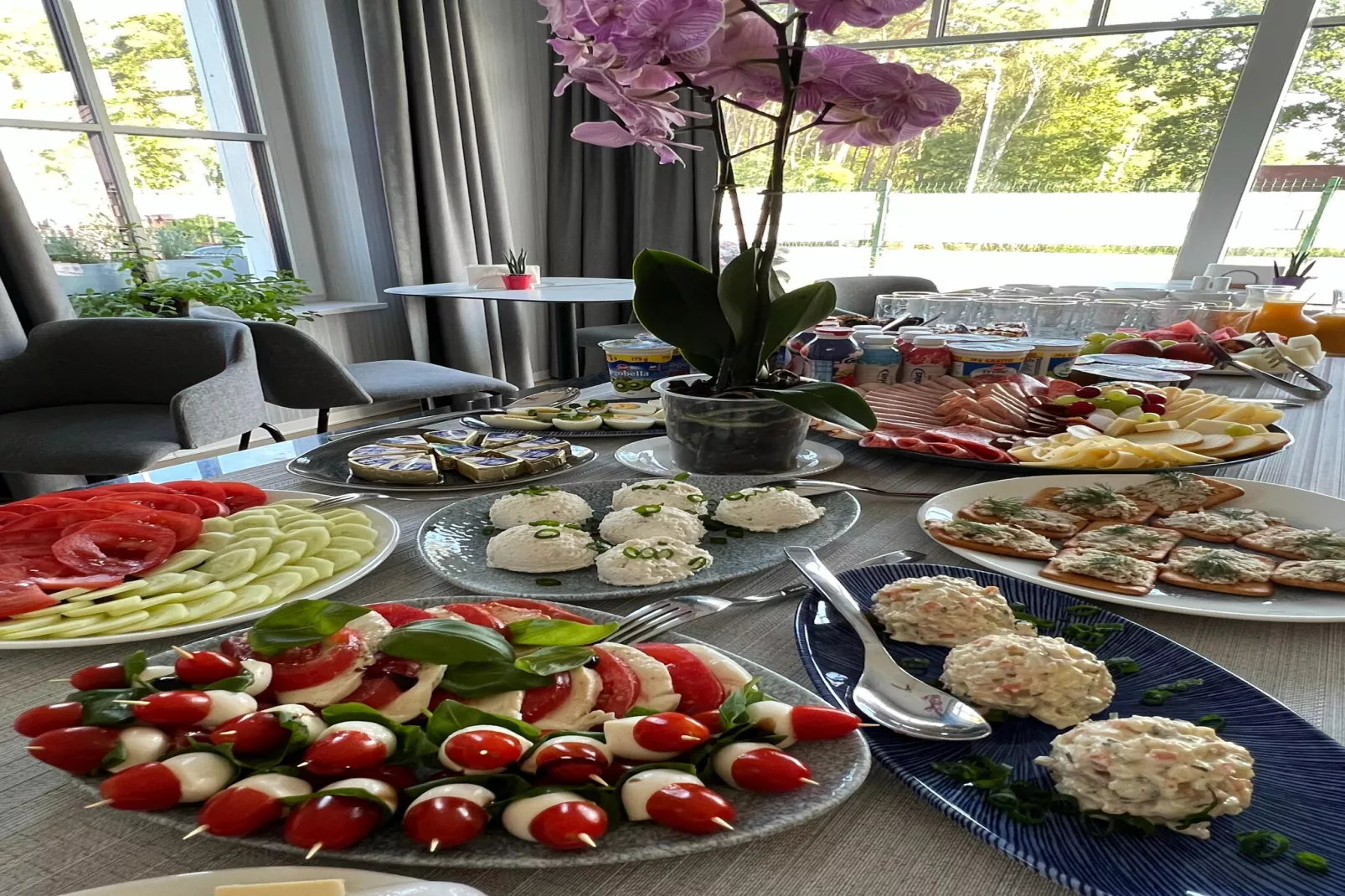 Apartament z balkonem na pierwszym piętrze-Eetkamer