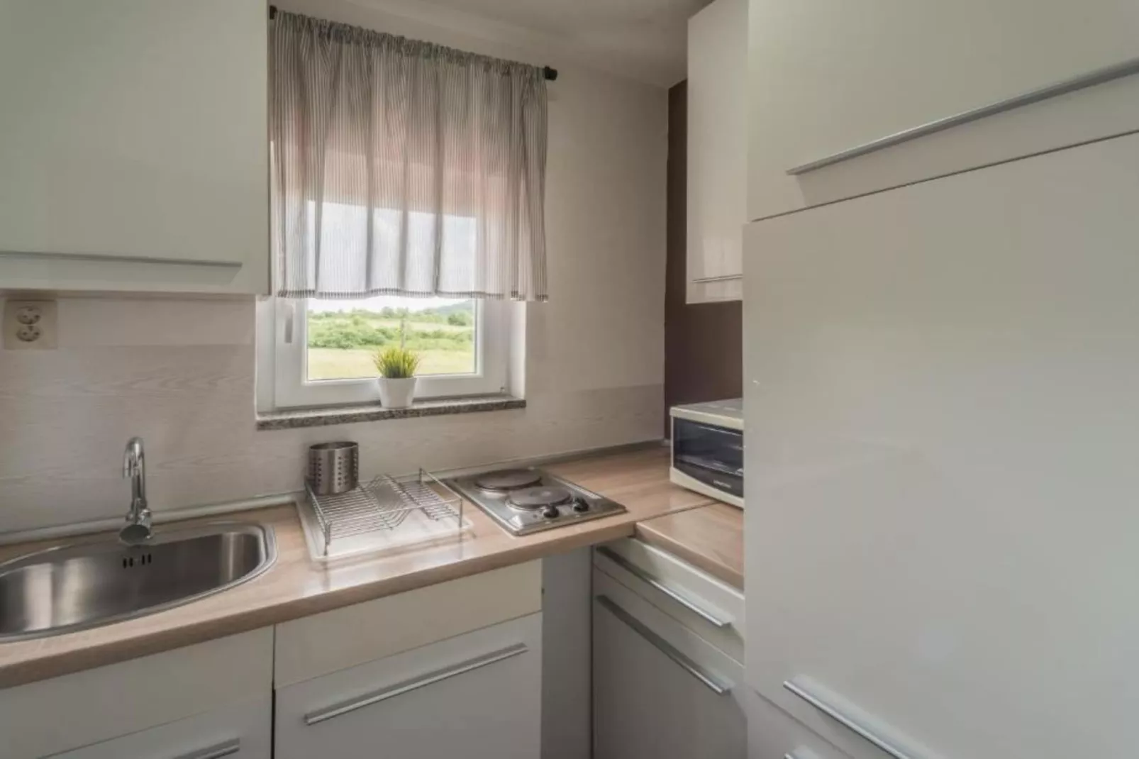 Villa Rubcic - Two Bedroom Apartment and Balcony (1)-Keuken
