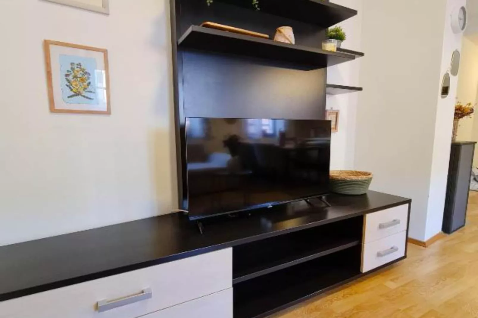 Shadow of Nehaj - Two Bedroom Apartment with Mountin View-Woonkamer