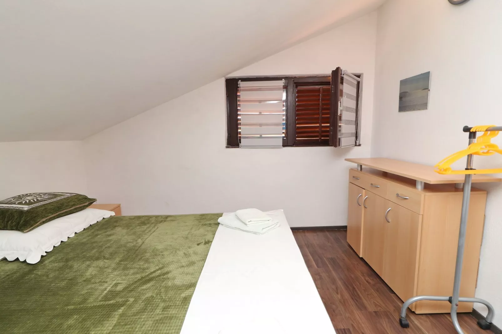 Apartments Karbuni By The Sea - One Bedroom apartment with Terrace and Sea View (A4) U REDU-Slaapkamer