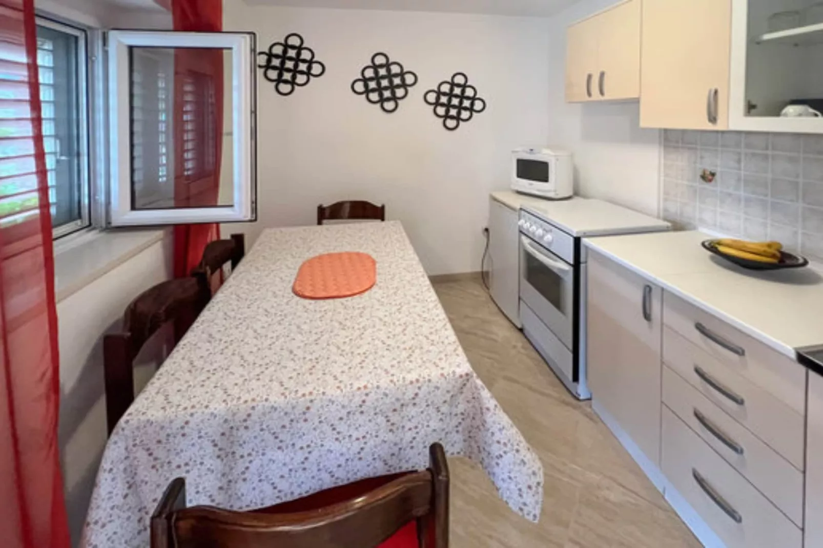 Holiday Home Aurora - Three bedroom Holiday Home-Keuken