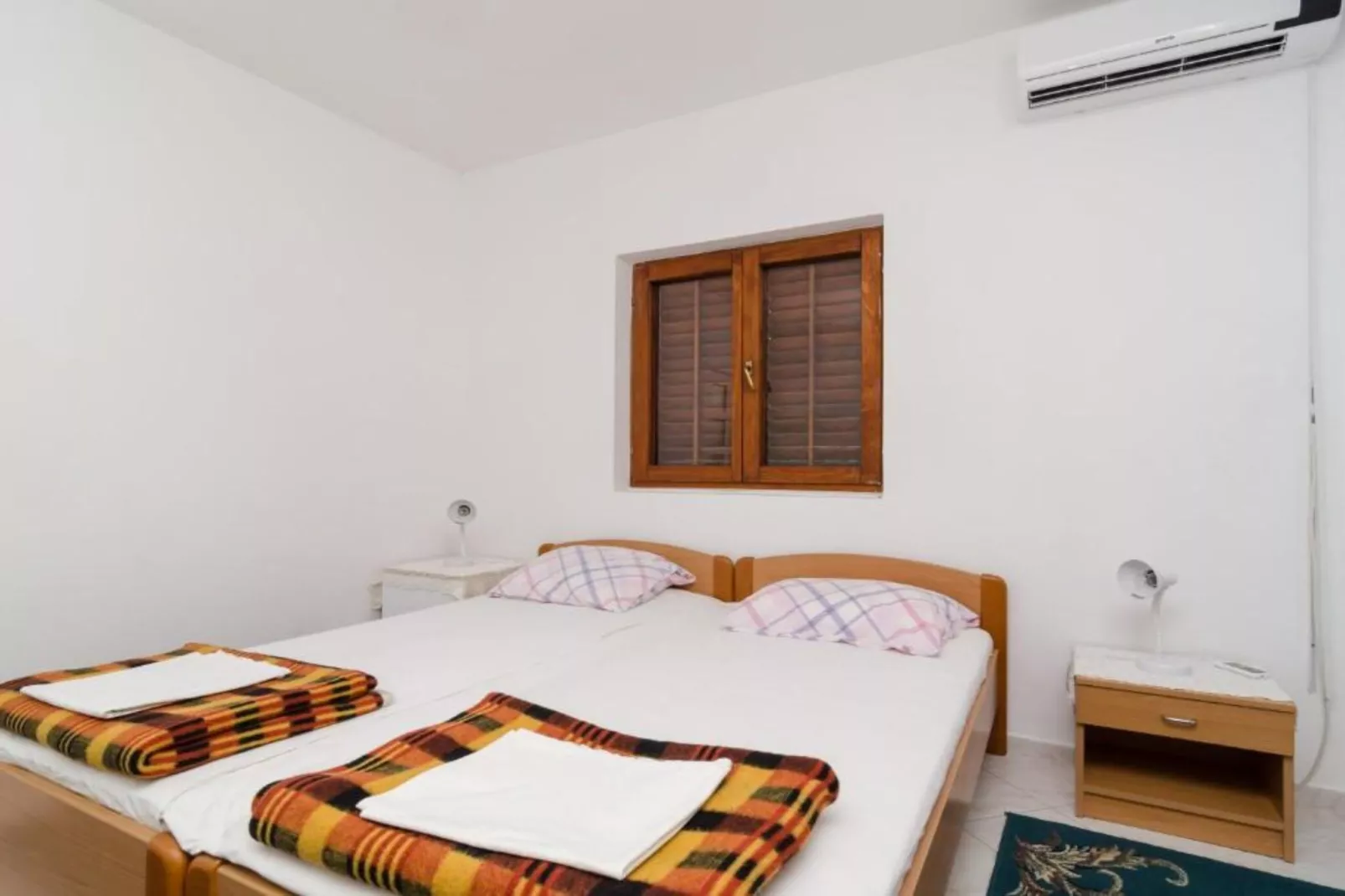 Guest House Sobra 38 - Studio with Balcony and Sea View-Slaapkamer
