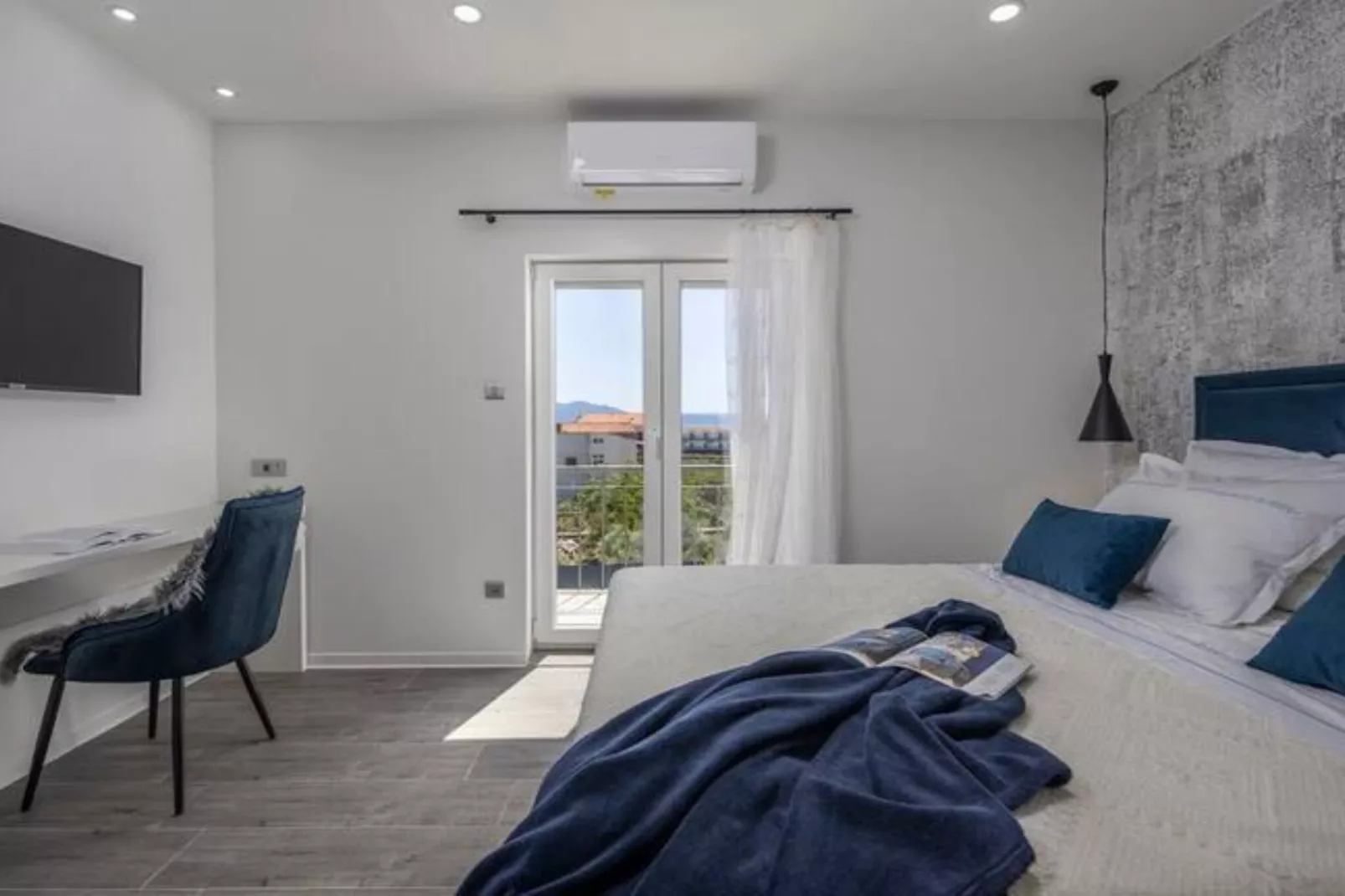 Villa Stipea - Four Bedroom Villa with Swimming Pool-Slaapkamer