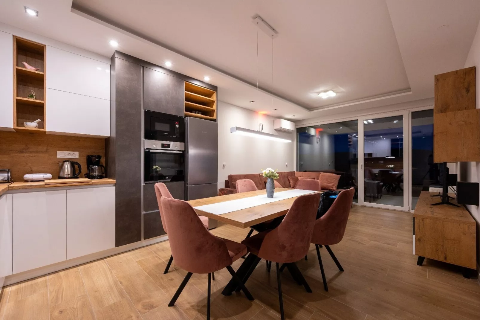 Exquisite and Stylish Apartment Trogir - Two Bedroom  Apartment with Terrace-Eetkamer