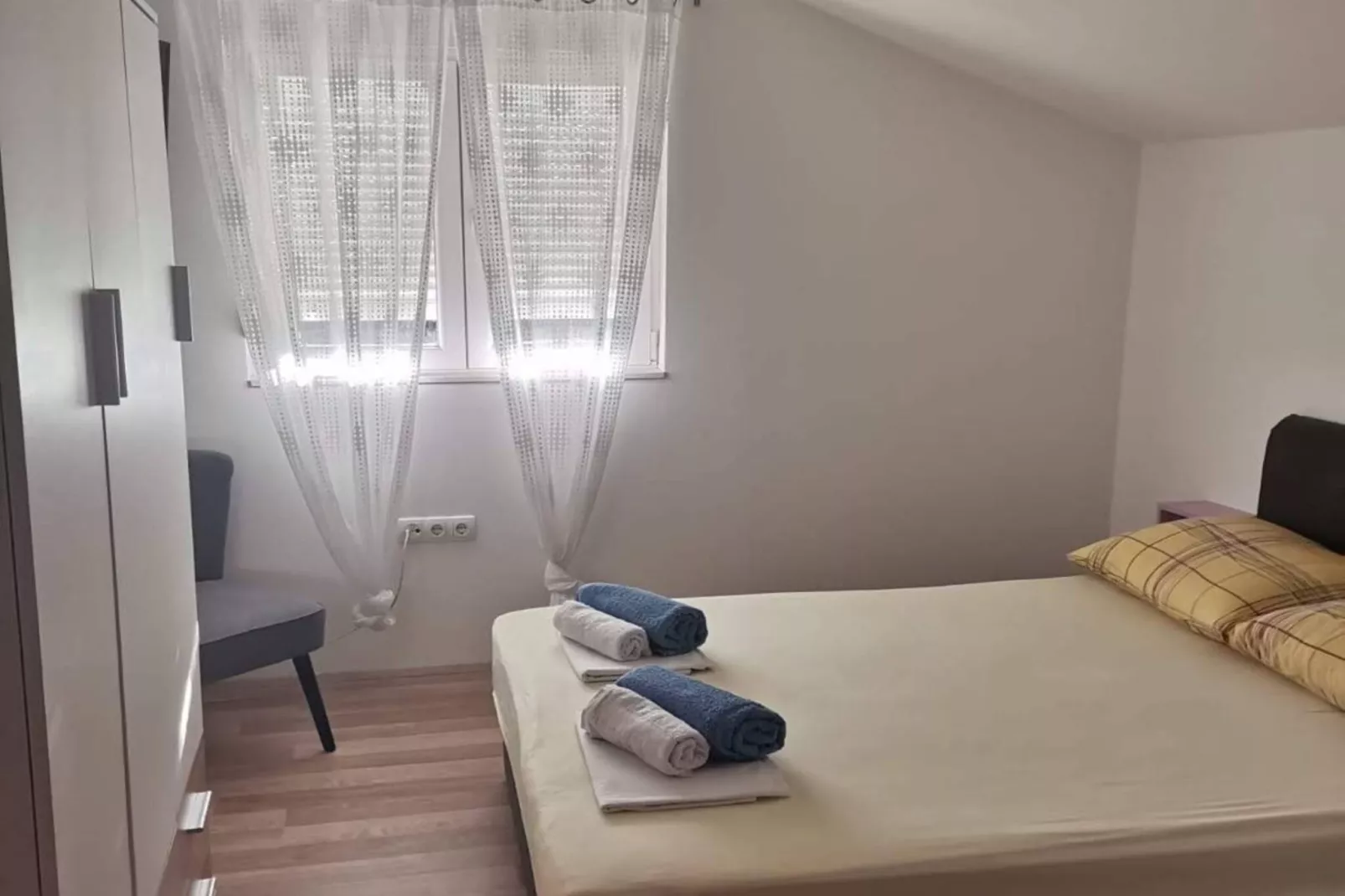 Luxury Seget Donji Apartments with Terrace and Sea View - Two Bedroom Apartment with Terrace and Sea View-Slaapkamer