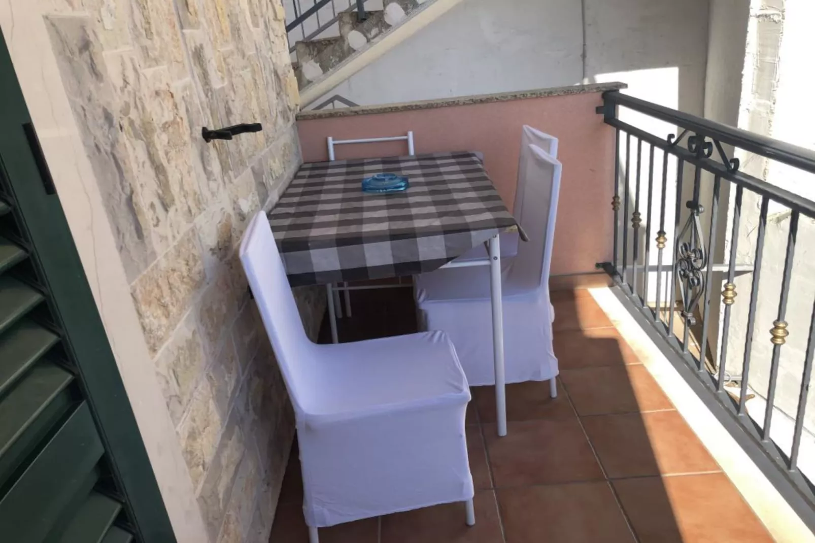 Apartmani Villa Borzic - One Bedroom Apartment with  Terarce and Sea View 1- Omiš-Terrasbalkon