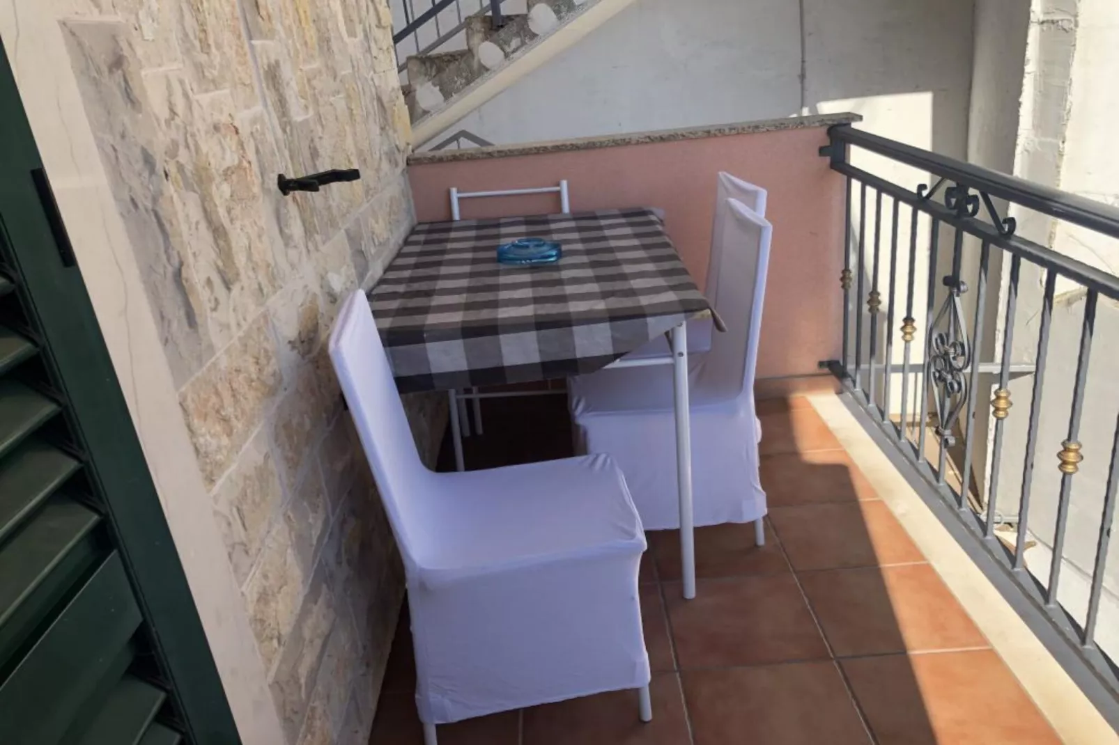 Apartmani Villa Borzic - One Bedroom Apartment with Terarce and Sea View 4-Terrasbalkon