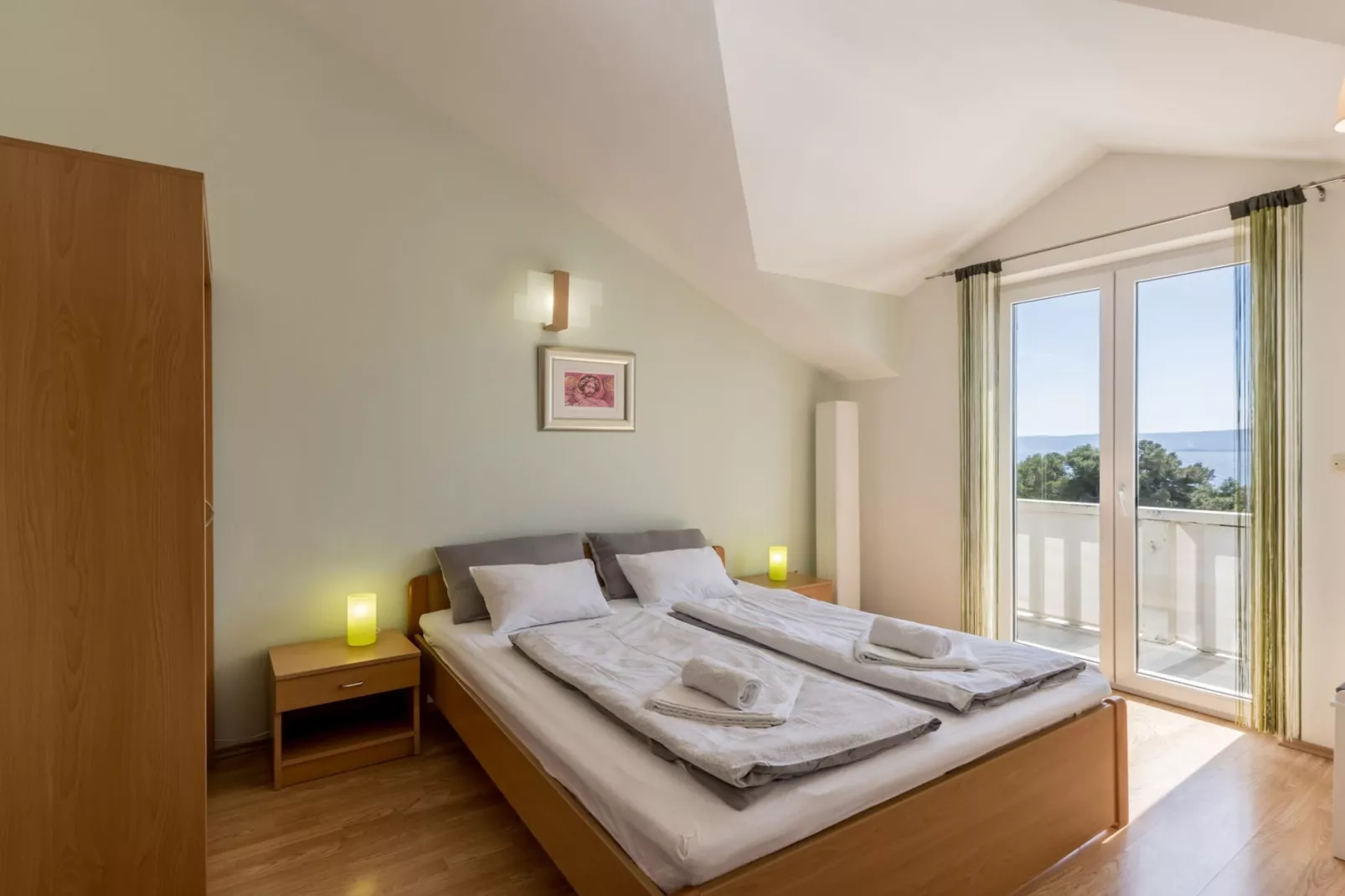 Adriatic Island Sea View Apartments - Comfort One Bedroom Apartment with Terrace and Sea View (A2)-Slaapkamer