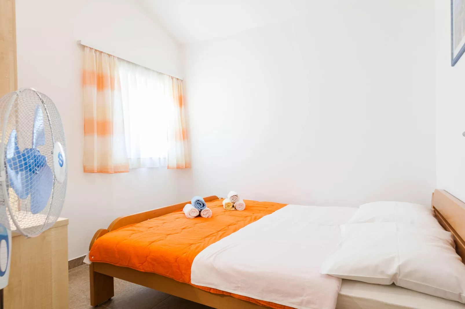 Cozy Apartments in Zadar with Sea and Mountain Views - Studio Apartment with Mountain View (owner 4)-Slaapkamer