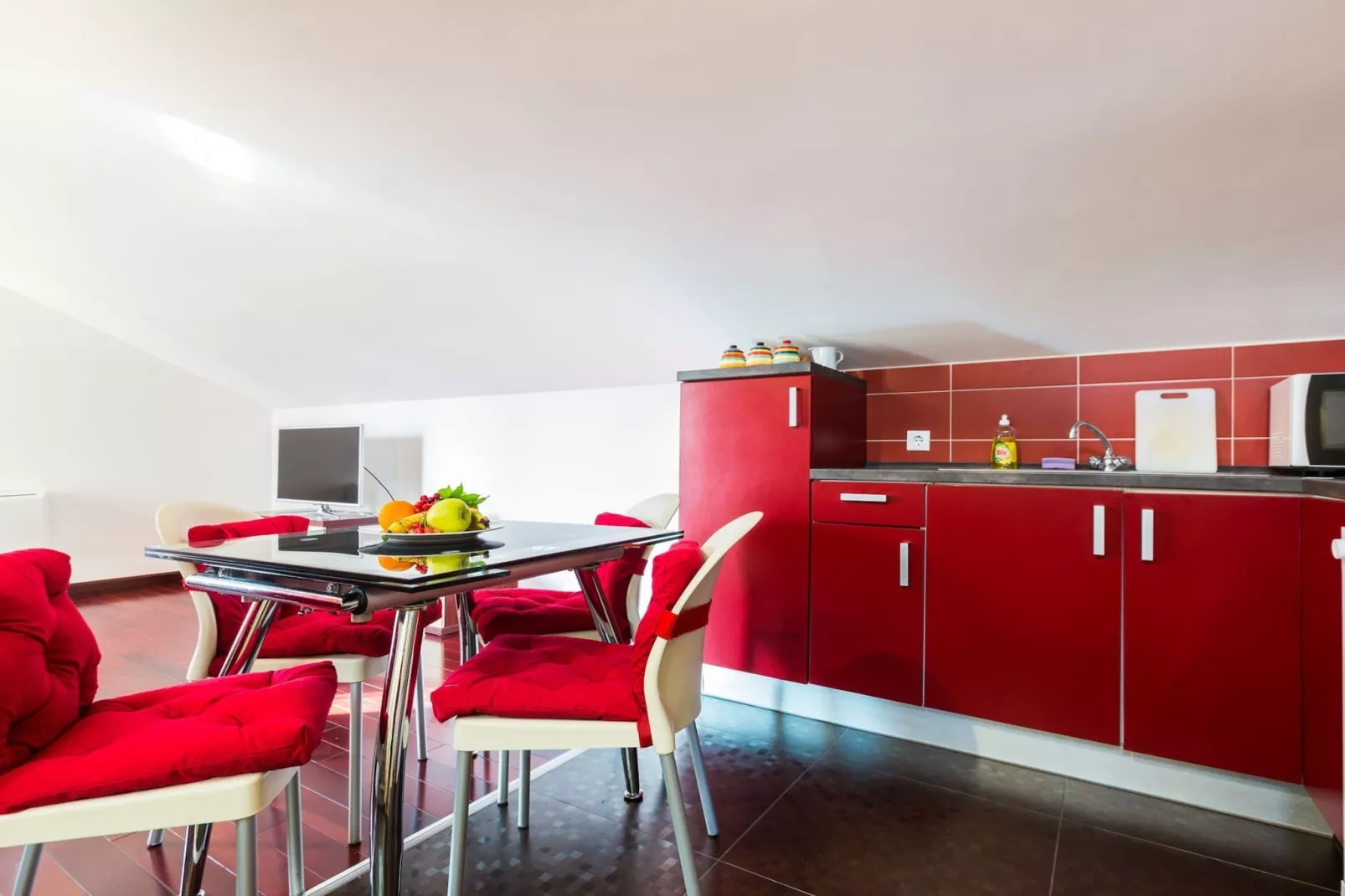 Elegant and Lavish Leisure Apartments Zadar with Outdoor Pool  - One Bedroom Apartment (owner Marasca)-Keuken