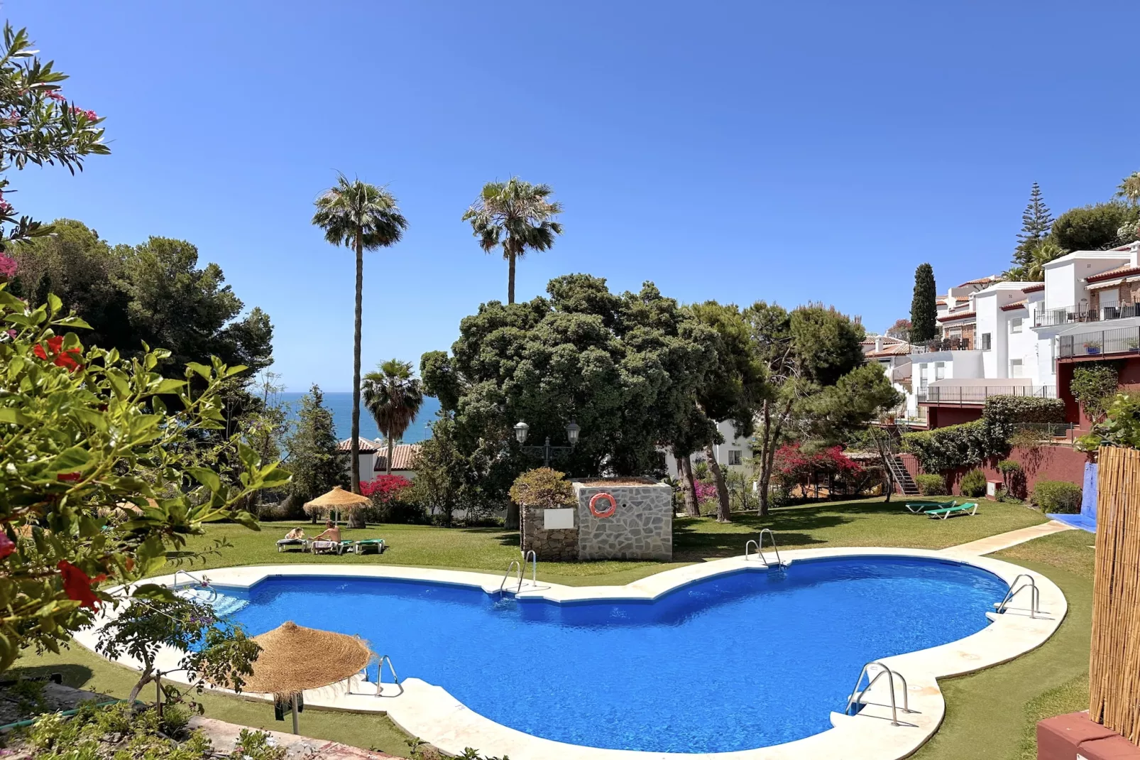 Ladera del Mar 32 by Casasol-Zwembad