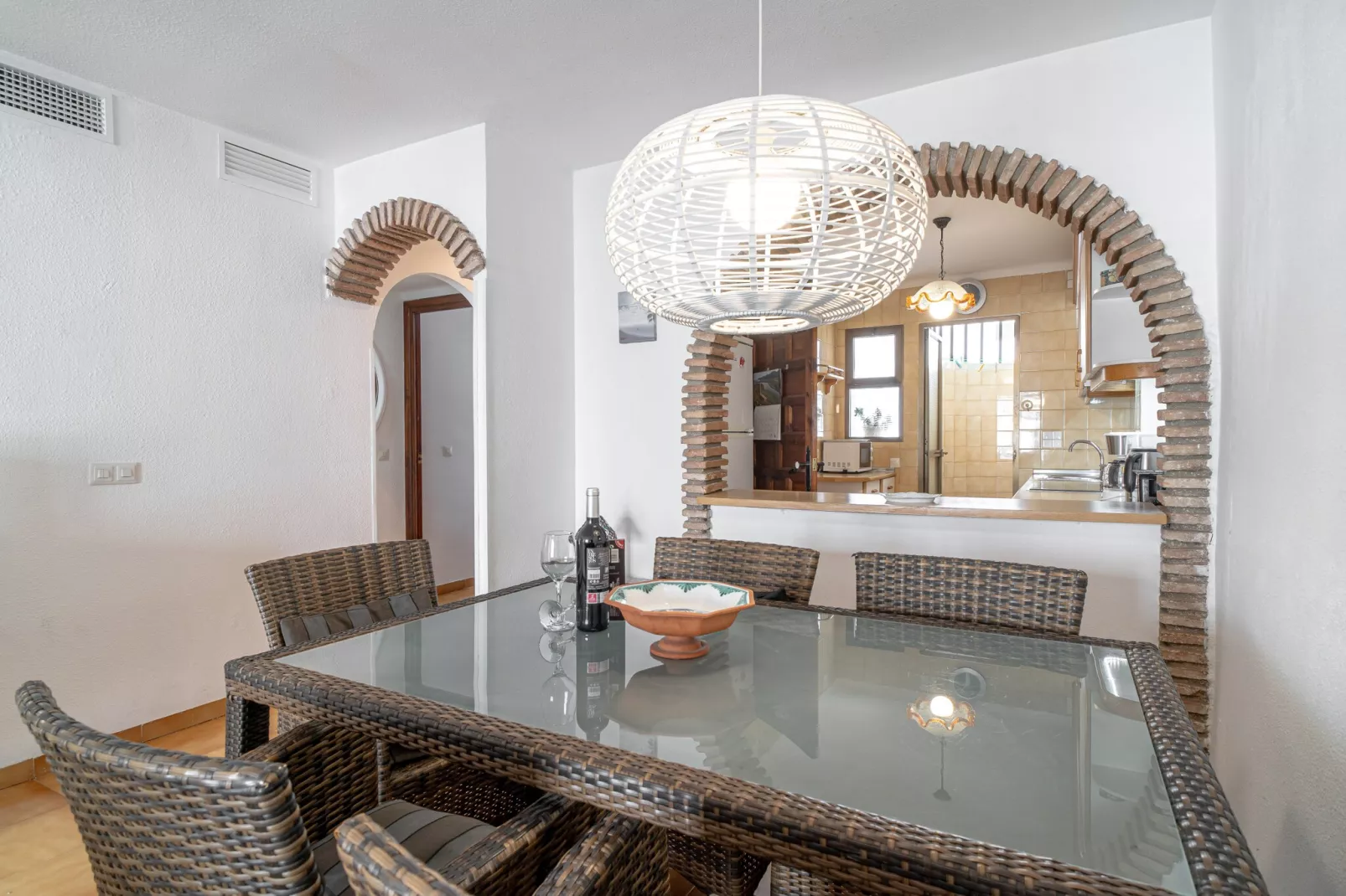 Carabeo II 5 Apartment by Casasol-Eetkamer