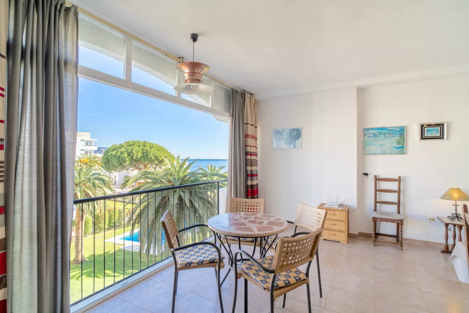 Carabeo 28 Apartment by Casasol-Woonkamer