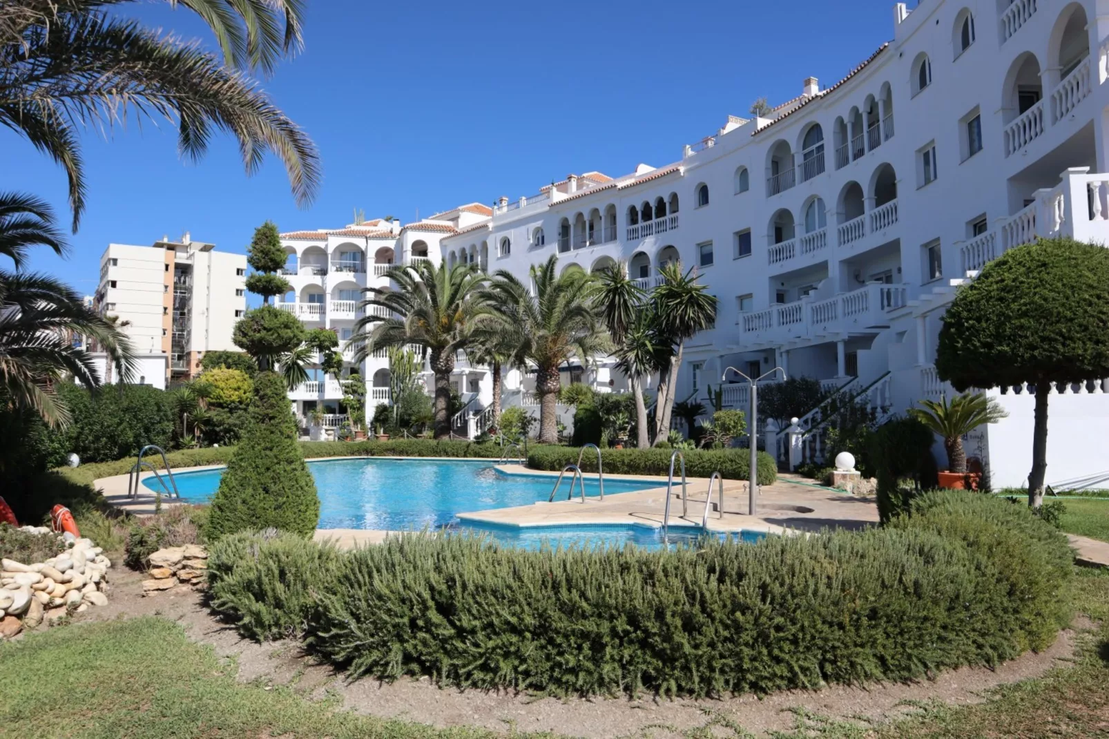 Stella Maris Beachfront 1A by Casasol-Zwembad